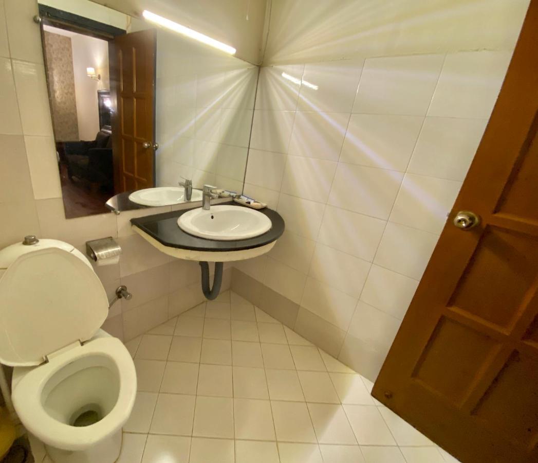 Shelton Hotel Lahore Ngoại thất bức ảnh